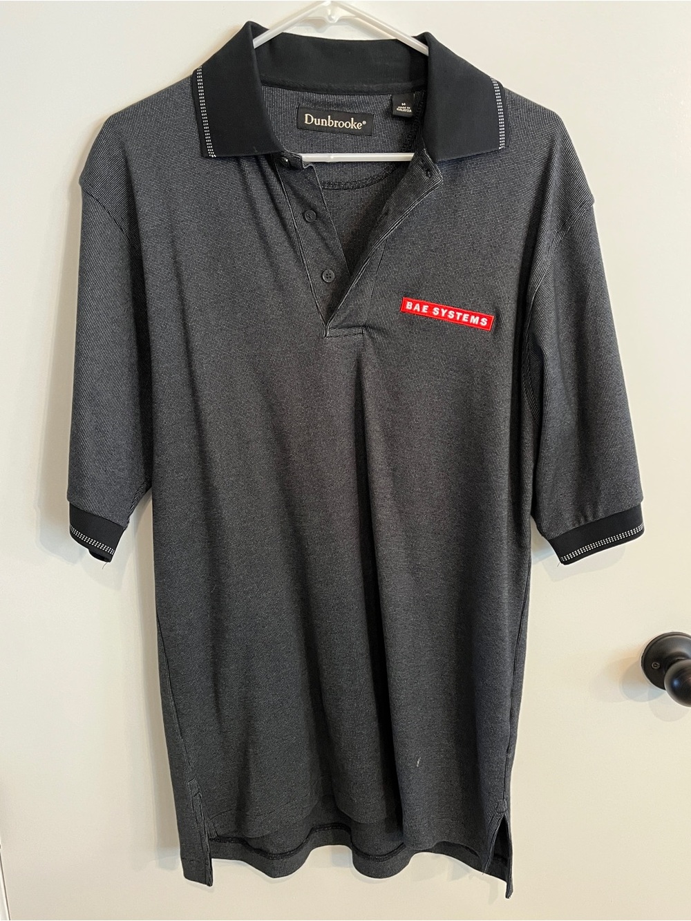 Men’s Size Med BAE SYSTEMS Dunbrooke Polo Shirt